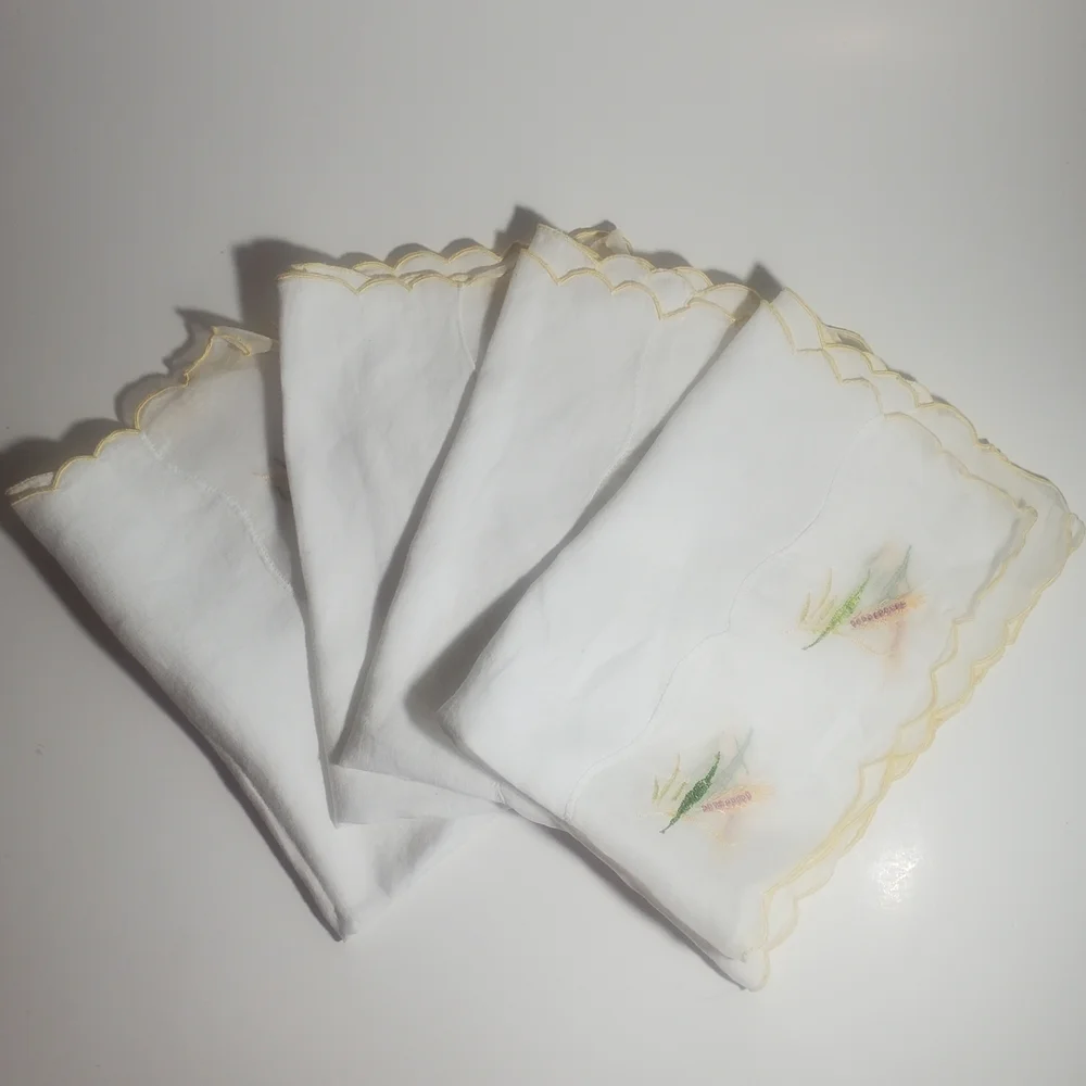 LOT of (11) Vintage Embroidered Cocktail Napkins, Kitchen Towels & Tea Towels